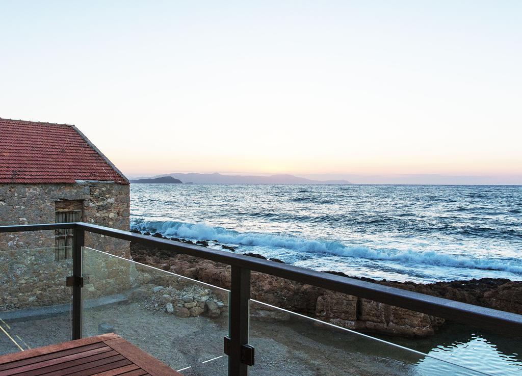 Ocean Waves Chania (Crete) Exterior photo