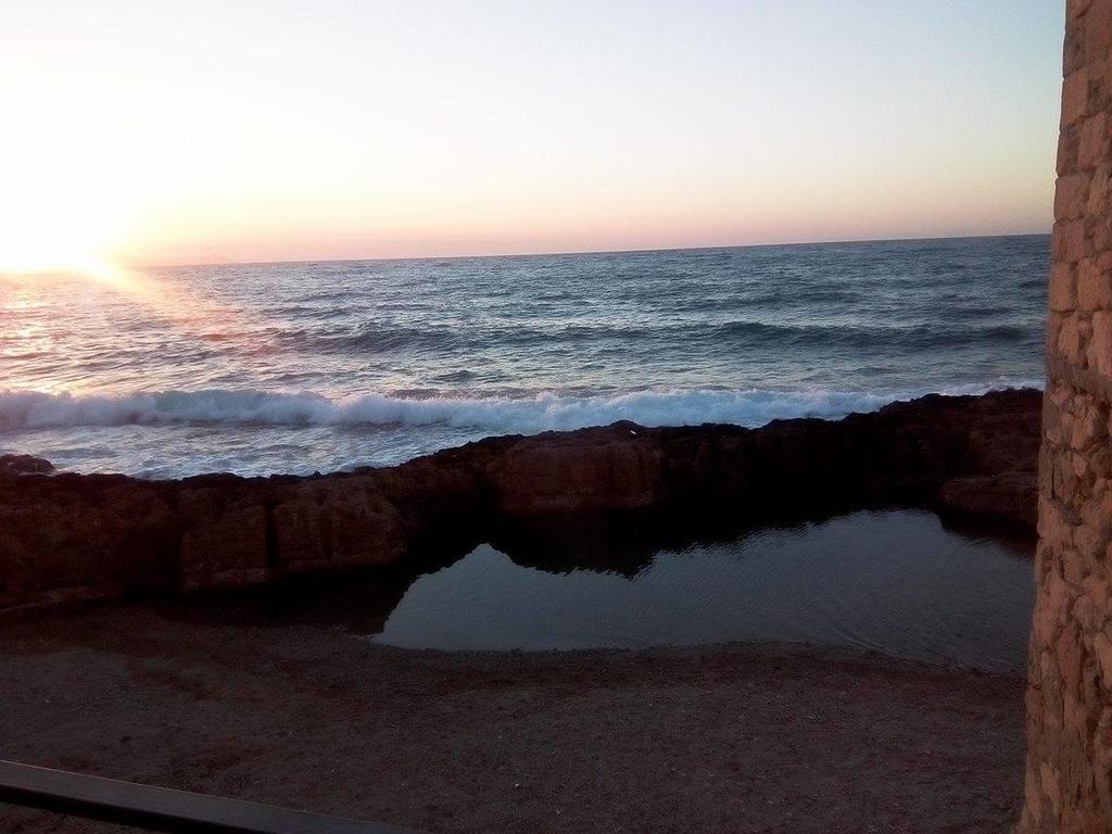 Ocean Waves Chania (Crete) Exterior photo